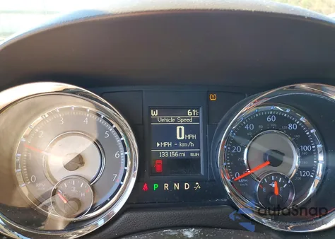 2013 Chrysler Town & Country Touring из США, поврежденный, VIN 2C4RC1BG1DR566128